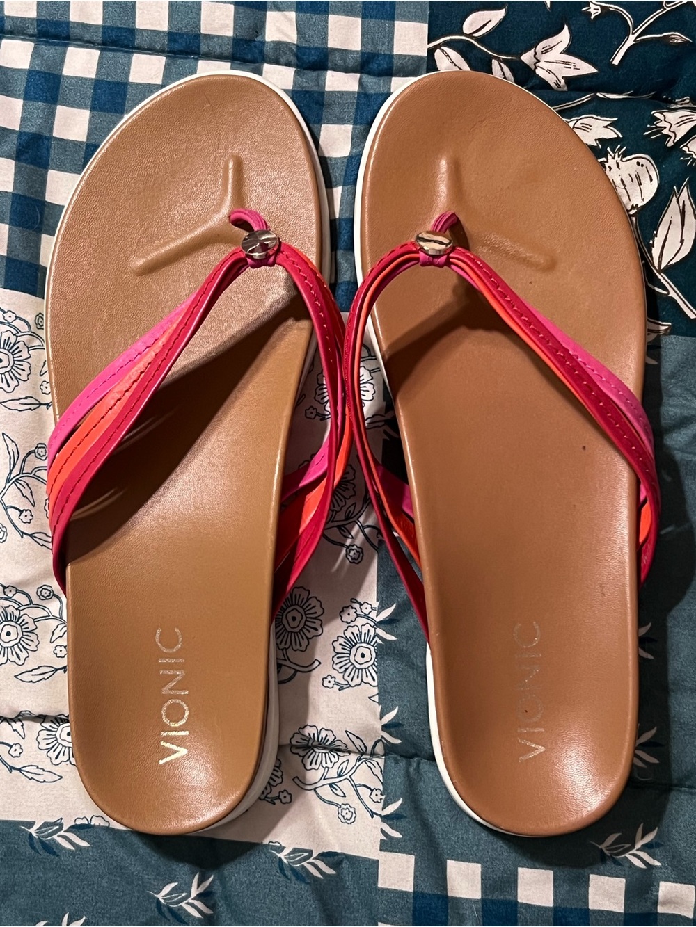 Vionic Women's Pink & Coral Strappy Flip Flops size 11